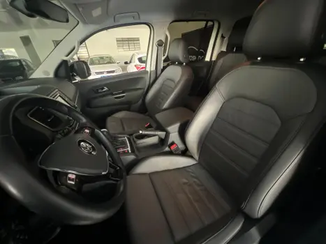 VOLKSWAGEN Amarok 3.0 V6 CABINE DUPLA HIGHLINE 4X4 TURBO INTERCOOLER AUTOMTICO, Foto 14