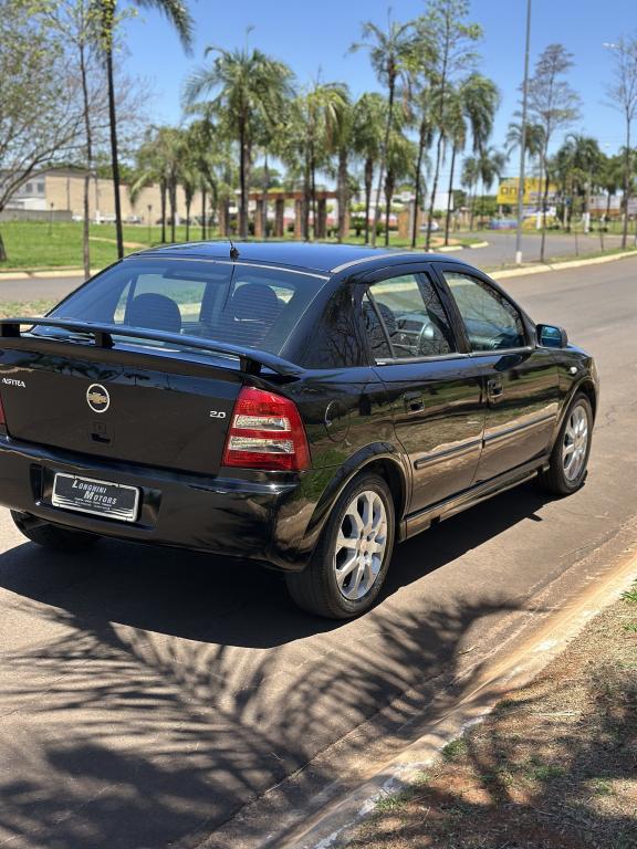 CHEVROLET Astra Hatch - Foto