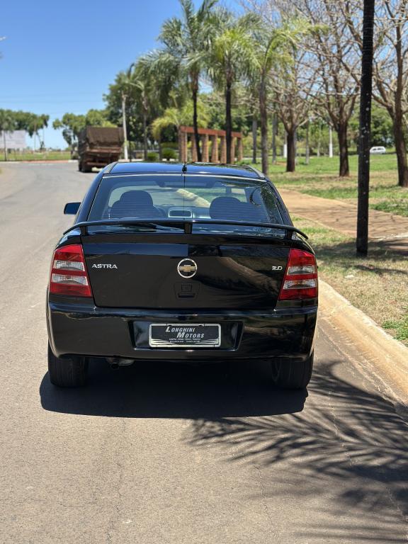 CHEVROLET Astra Hatch - Foto