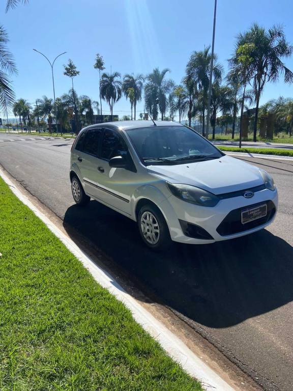 FORD Fiesta Hatch - Foto