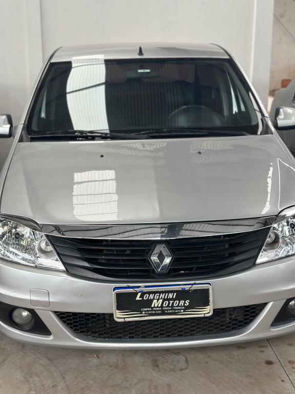 RENAULT Logan - Foto