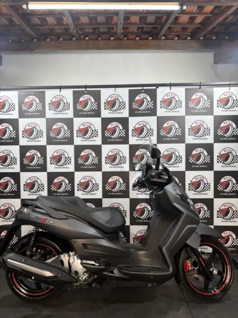 DAFRA Citycom 300 I , Foto 1