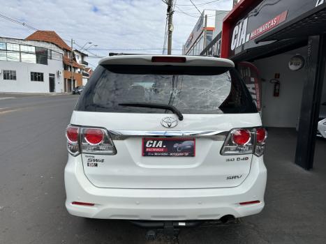 TOYOTA Hilux SW4 3.0 16V 4P SRV 4X4 7 LUGARES TURBO DIESEL AUTOMTICO, Foto 6