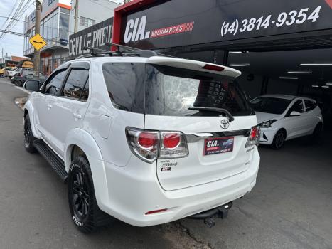 TOYOTA Hilux SW4 3.0 16V 4P SRV 4X4 7 LUGARES TURBO DIESEL AUTOMTICO, Foto 5