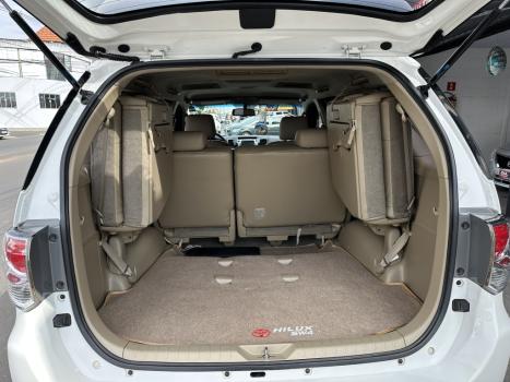 TOYOTA Hilux SW4 3.0 16V 4P SRV 4X4 7 LUGARES TURBO DIESEL AUTOMTICO, Foto 9