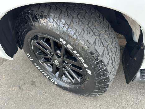 TOYOTA Hilux SW4 3.0 16V 4P SRV 4X4 7 LUGARES TURBO DIESEL AUTOMTICO, Foto 8