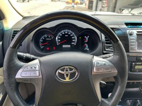 TOYOTA Hilux SW4 3.0 16V 4P SRV 4X4 7 LUGARES TURBO DIESEL AUTOMTICO, Foto 17