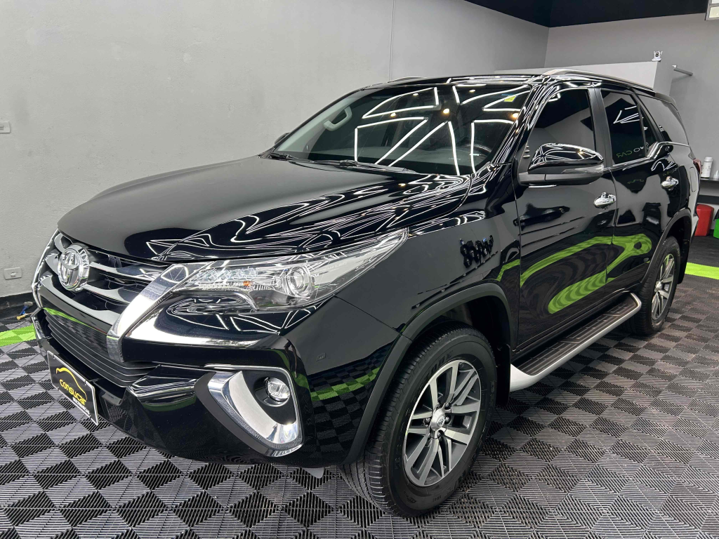 Toyota hilux Sw4 2.8 4p Srx 4x4 7 Lugares Turbo Diesel Automático 2020
