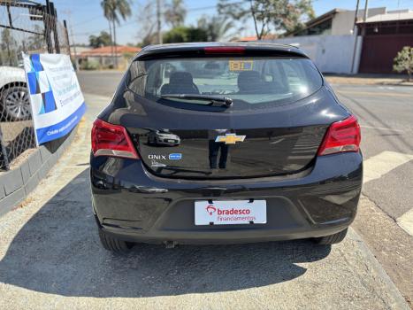 CHEVROLET Onix Hatch 1.4 4P FLEX ADVANTAGE AUTOMTICO, Foto 5