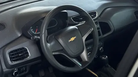 CHEVROLET Onix Hatch 1.4 4P FLEX LT, Foto 8