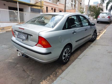 FORD Focus Sedan 1.6 4P GLX, Foto 12