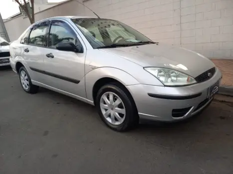 FORD Focus Sedan 1.6 4P GL, Foto 6