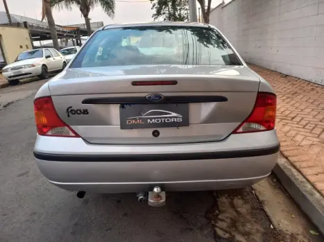 FORD Focus Sedan 1.6 4P GL, Foto 8