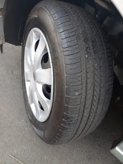 FORD Focus Sedan 1.6 4P GL, Foto 11