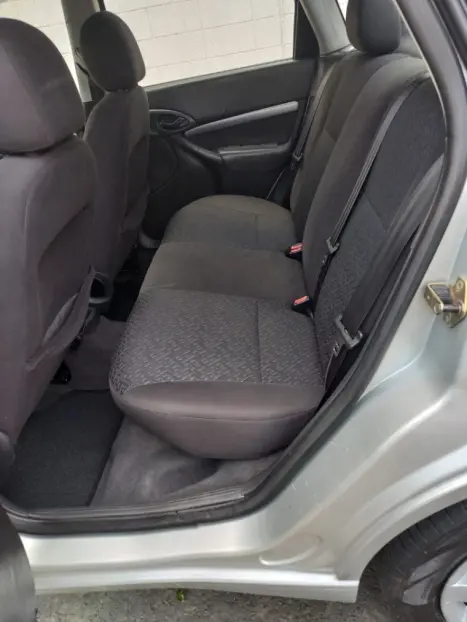 FORD Focus Sedan 1.6 4P GL, Foto 14