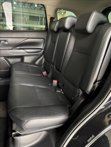 MITSUBISHI Outlander 2.2 16V 4P 4X4 DIESEL AUTOMTICO, Foto 9