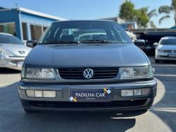 VOLKSWAGEN Passat 2.0 4P GL