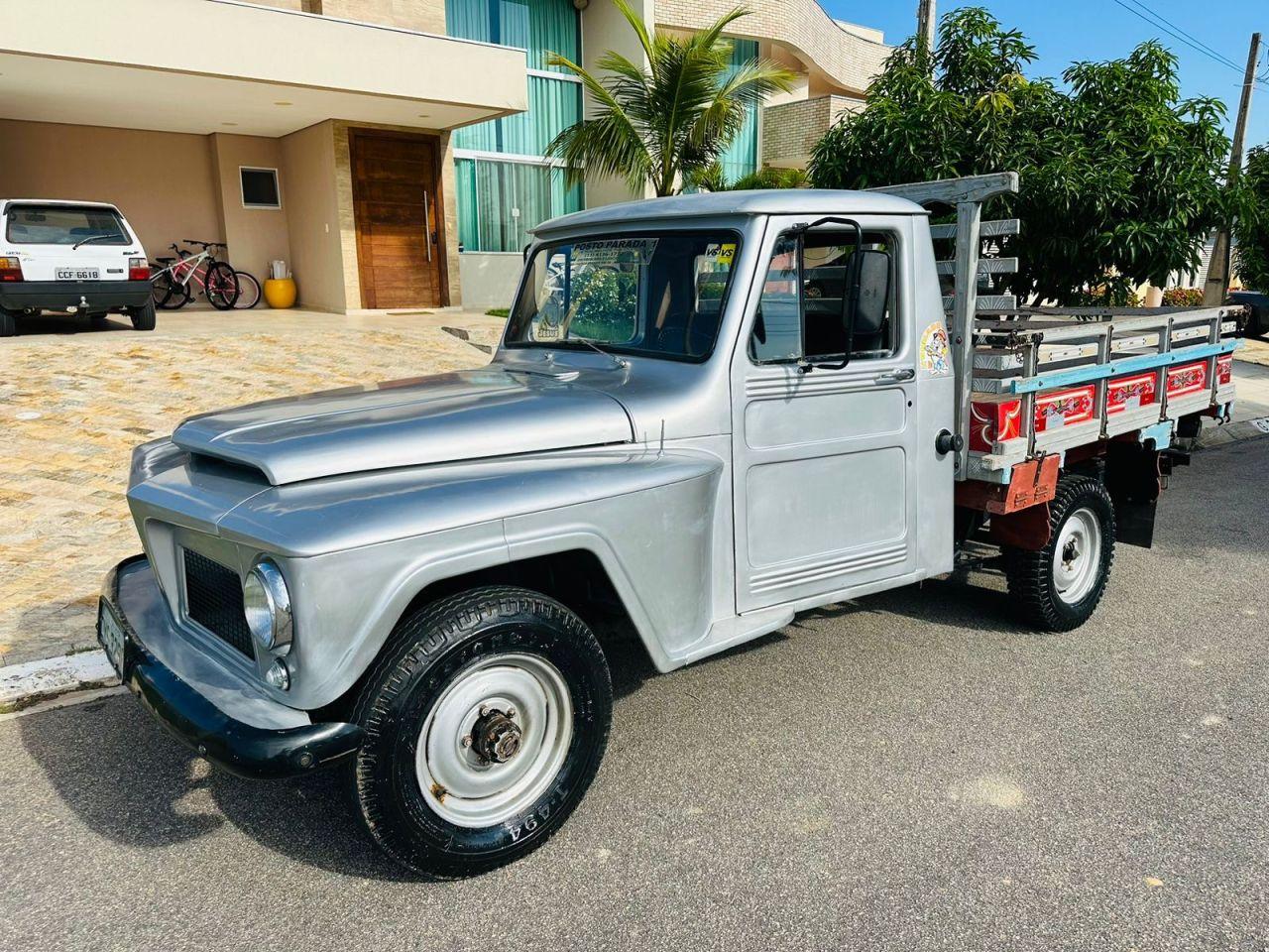 Willys Overland jeep 2.6 12 V 6 Cilindros 1965