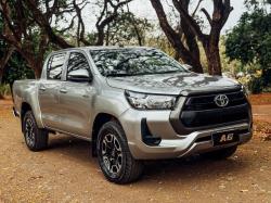 TOYOTA Hilux Caminhonete 2.8 4P 4X4 DIESEL CABINE DUPLA