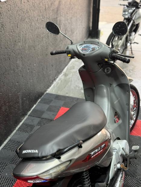 HONDA Biz 125 ES, Foto 3