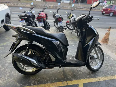 HONDA SH 150 I DLX, Foto 2