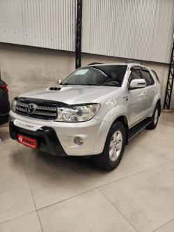 TOYOTA Hilux SW4 3.0 16V 4P SRV 4X4 7 LUGARES TURBO DIESEL AUTOMTICO
