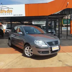 VOLKSWAGEN Polo Sedan 1.6 4P FLEX