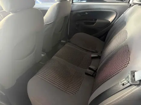 FIAT Punto 1.8 16V 4P FLEX ESSENCE DUALOGIC AUTOMATIZADO, Foto 5