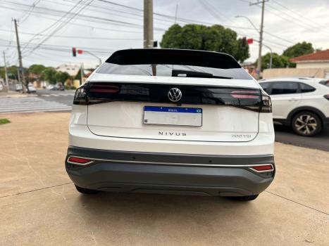 VOLKSWAGEN Nivus 1.0 4P FLEX 200 TSI COMFORTLINE TURBO AUTOMTICO, Foto 5