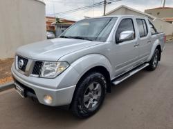 NISSAN Frontier 2.5 SE 4X4 TURBO DIESEL CABINE DUPLA