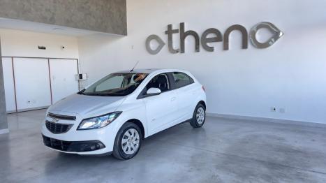 CHEVROLET Onix Hatch 1.4 4P FLEX LT, Foto 4