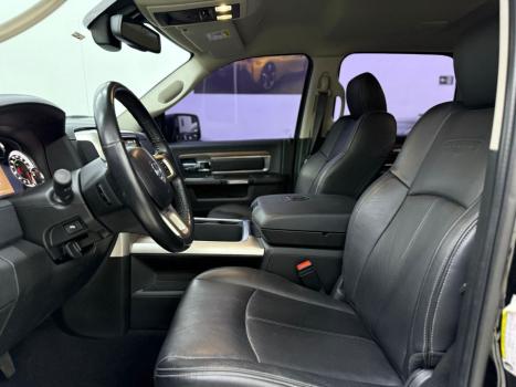 RAM 1500 5.7 V8 LIMITED NIGHT EDITION CABINE DUPLA 4X4 AUTOMTICO, Foto 9