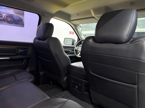 RAM 1500 5.7 V8 LIMITED NIGHT EDITION CABINE DUPLA 4X4 AUTOMTICO, Foto 12