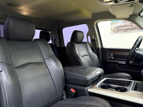 RAM 1500 5.7 V8 LIMITED NIGHT EDITION CABINE DUPLA 4X4 AUTOMTICO, Foto 13