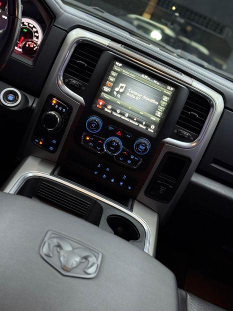 RAM 1500 5.7 V8 LIMITED NIGHT EDITION CABINE DUPLA 4X4 AUTOMTICO, Foto 14