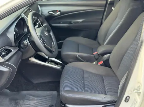 TOYOTA Yaris Sedan 1.5 16V 4P FLEX XL PLUS TECH MULTIDRIVE AUTOMTICO CVT, Foto 8