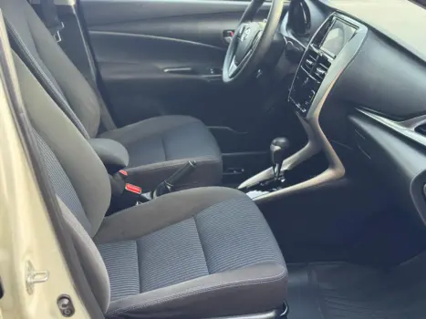 TOYOTA Yaris Sedan 1.5 16V 4P FLEX XL PLUS TECH MULTIDRIVE AUTOMTICO CVT, Foto 9