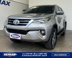 TOYOTA Hilux SW4 2.8 16V 4P SRX 4X4 7 LUGARES TURBO DIESEL AUTOMTICO